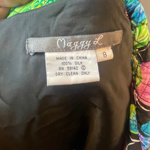 Vintage Maggie L Vibrant Bold Butterfly Print Quilted Silk Jacket. - Picture 5 of 5